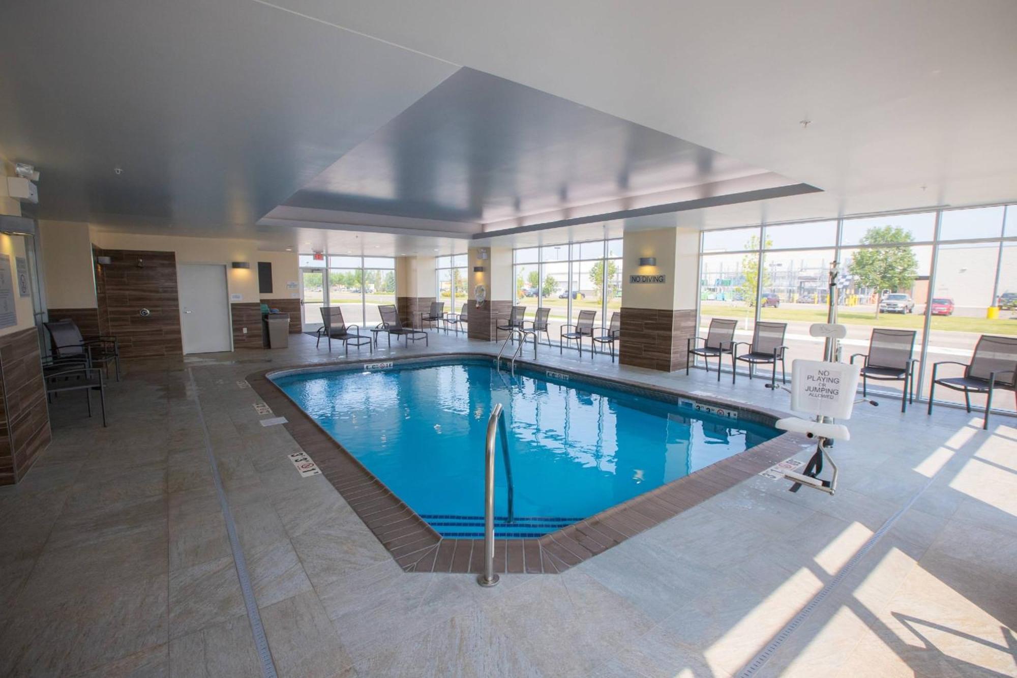 Fairfield Inn & Suites By Marriott Alexandria Exteriör bild